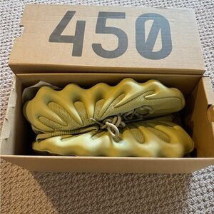 Adidas Yeezy 450 in Olive Green